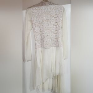 Beautiful contemporary dance outfit.